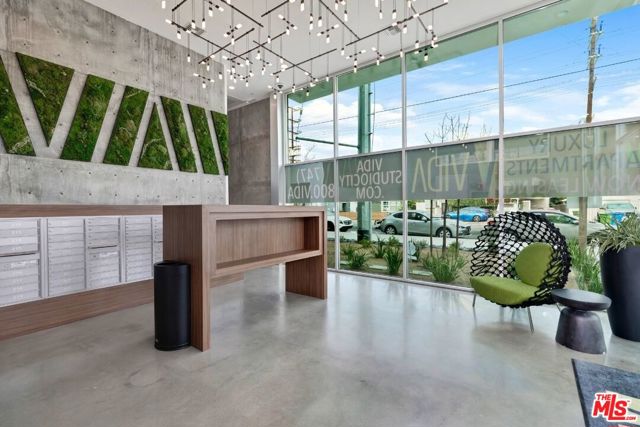 11036 Moorpark Street, Los Angeles CA: https://media.crmls.org/mediaz/f58c17df-65e5-4c38-ad42-41f9cff6ae4c.jpg