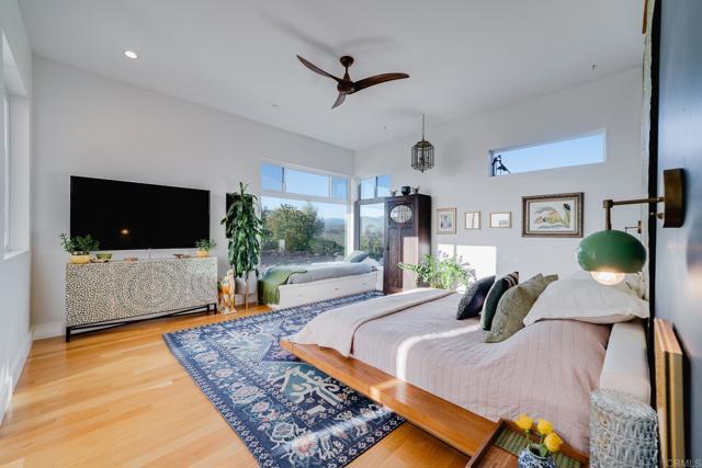 403 Black Canyon Place, Ramona CA: https://media.crmls.org/mediaz/f58c574d-1df4-4eb1-83f8-f6b0e68082af.jpg