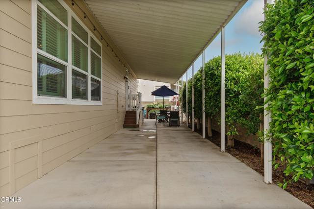 5540 W 5th Street, Oxnard CA: https://media.crmls.org/mediaz/f58c65e9-c597-49b9-a96d-6b370bf7bf34.jpg