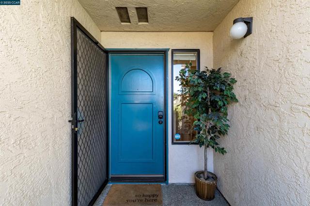 171 Nantucket Ln, Vallejo CA: https://media.crmls.org/mediaz/f58c7e41-908c-4012-bad6-3dbb8402153a.jpg