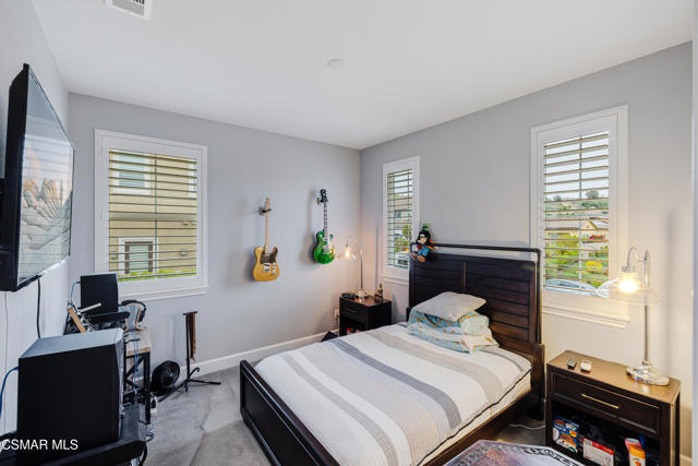 6923 Ridgemark Court, Moorpark CA: https://media.crmls.org/mediaz/f58d6b53-defb-4250-b54b-9baa7f7a269c.jpg