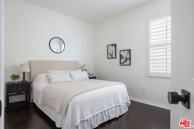 576 Athena Place photo 49