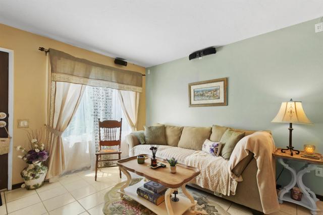 Detail Gallery Image 6 of 37 For 10158 Carefree Dr, Santee,  CA 92071 - 2 Beds | 1 Baths