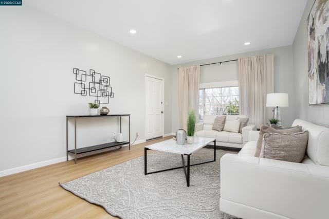 1518 Dunn Ave, Richmond CA: https://media.crmls.org/mediaz/f58dfbfb-885b-4a32-8ea9-ef5d79f5e3c9.jpg