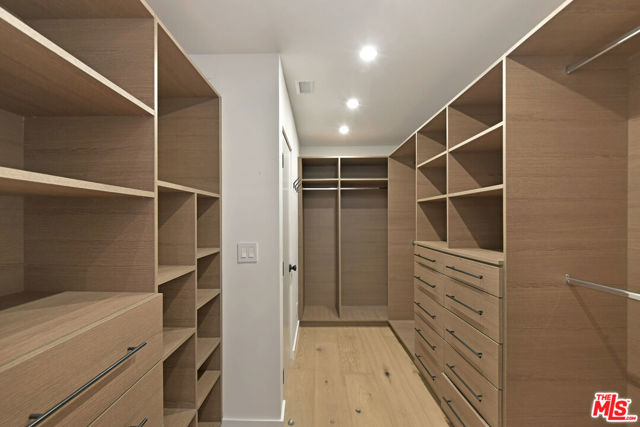 24728 Vantage Point Terrace, Malibu CA: https://media.crmls.org/mediaz/f58e7531-771f-4e55-943a-8022a0b8f6b4.jpg