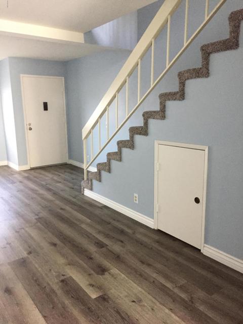 Detail Gallery Image 5 of 15 For 209 S Ventura Rd #37,  Port Hueneme,  CA 93041 - 2 Beds | 1/1 Baths