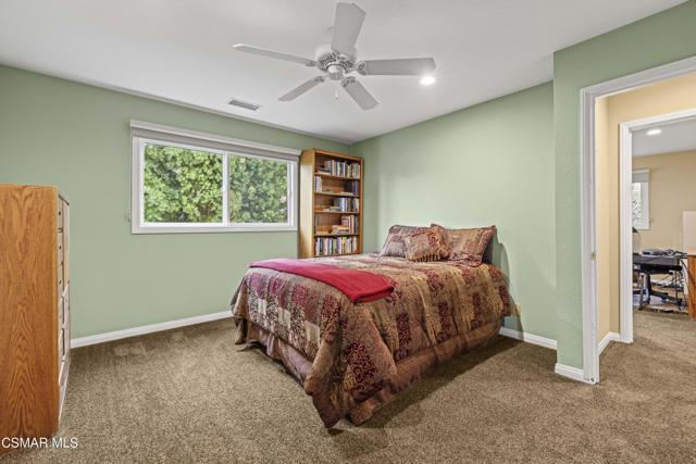 554 Lone Oak Drive, Thousand Oaks CA: https://media.crmls.org/mediaz/f58eaae5-fc31-47c8-94bf-a77b40def0e9.jpg