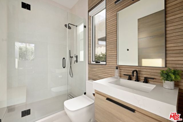 714 N La Jolla Avenue, Los Angeles CA: https://media.crmls.org/mediaz/f58eb24f-e6fa-45e2-aa59-a9e775289f9b.jpg