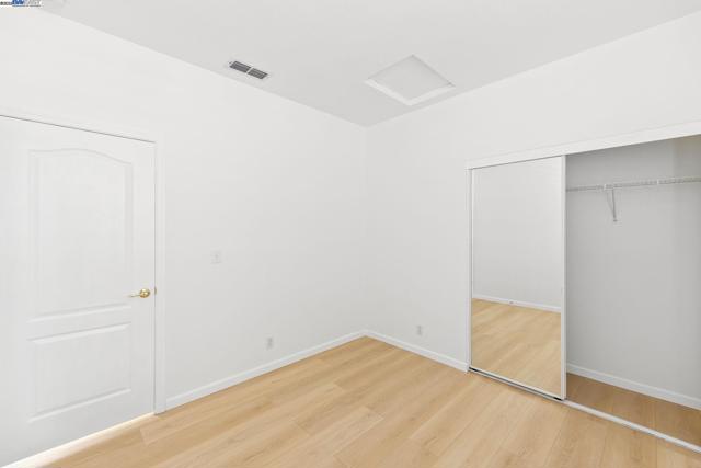 4 Mistyvale Ct, Sacramento CA: https://media.crmls.org/mediaz/f58ef78d-87bf-4313-b8b9-0ff703b72a69.jpg