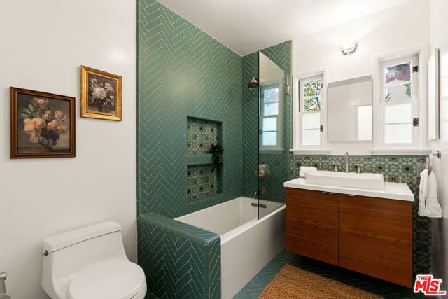 4148 Mentone Avenue, Culver City CA: https://media.crmls.org/mediaz/f58ef824-cfce-484b-a6b3-85ccba42b3c6.jpg