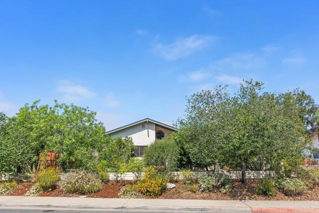 5550 La Cuenta Drive, San Diego CA: https://media.crmls.org/mediaz/f58f1bc0-1836-48d6-9556-1f31dca8fef1.jpg