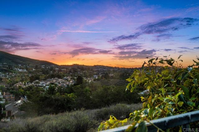 Detail Gallery Image 4 of 64 For 866 Windridge Cir, San Marcos,  CA 92078 - 4 Beds | 2 Baths