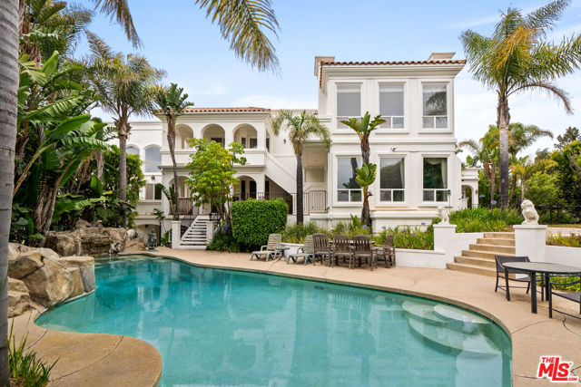 6400 Kanan Dume Road, Malibu CA: https://media.crmls.org/mediaz/f58fbbaf-3364-4b6e-be06-35c9281b0800.jpg