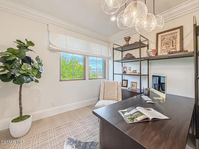 25877 Shady Oak Lane, Valencia CA: https://media.crmls.org/mediaz/f58fd955-dd67-40a8-a25a-0fdb0da6e8c0.jpg