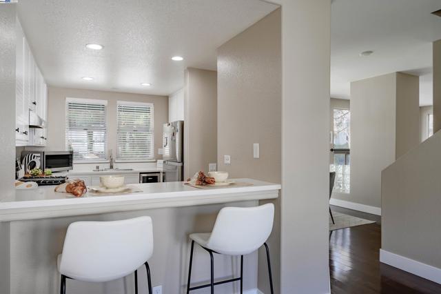 Image 18 of 29 For 440 Navaro Pl  115