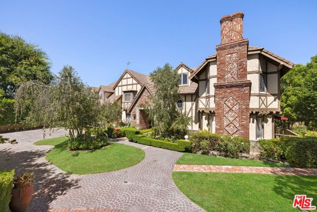 Details for 17055 Oak View Drive, Encino, CA 91436