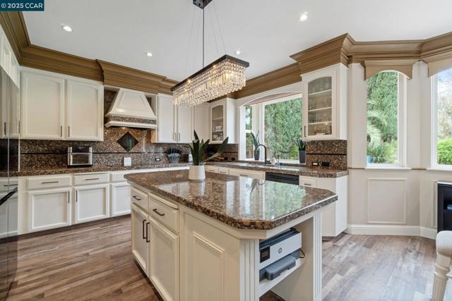 2550 E Jenny Ave, Fresno CA: https://media.crmls.org/mediaz/f5909992-acfe-4851-90e1-a658e06b8ca4.jpg