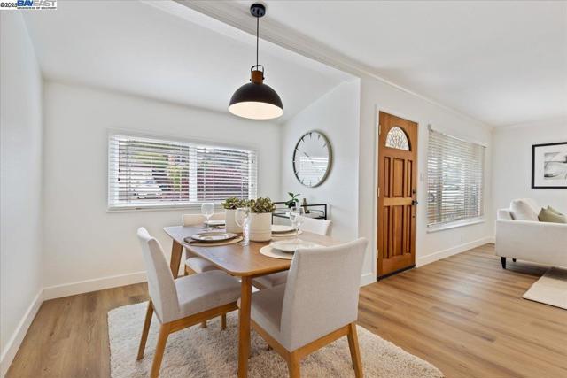 19678 Bernal Street, Castro Valley CA: https://media.crmls.org/mediaz/f590a2d9-d649-40a9-ba53-4a9d91f54cc1.jpg