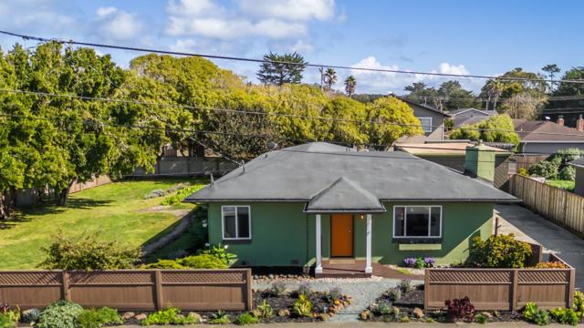 414 Vermont Avenue, Moss Beach CA: https://media.crmls.org/mediaz/f590af5c-541a-4713-b070-86cbd6e627b3.jpg