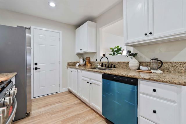 Image 7 of 17 For 3228 Menard Street