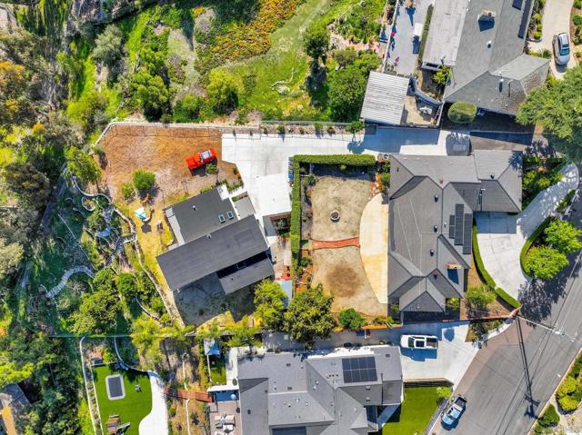 9226 Briercrest Dr, La Mesa CA: https://media.crmls.org/mediaz/f5918a6c-1eac-46b1-9707-8da7e6c5443d.jpg