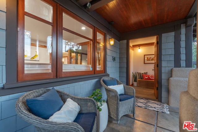 Image 6 of 50 For 706 Navy Street