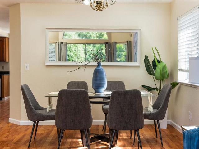 1507 New Bedford ct Court, San Jose CA: https://media.crmls.org/mediaz/f59280de-8ef6-4e54-98c1-4d3d23ae21f3.jpg