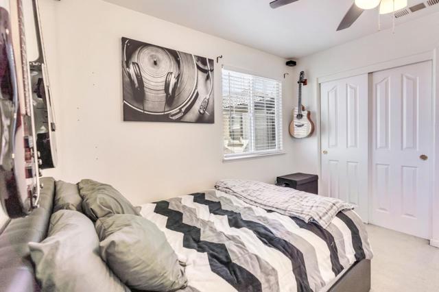 2385 N Mountainside Drive, Los Banos CA: https://media.crmls.org/mediaz/f5929264-25d6-4047-8b18-4cd1b32df1e7.jpg