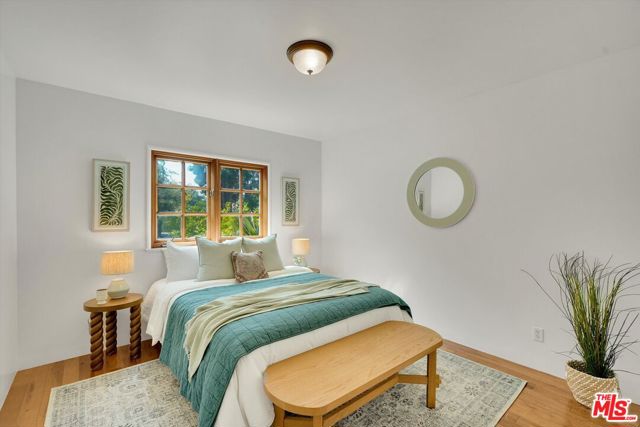 4300 Laurelgrove Avenue, Studio City CA: https://media.crmls.org/mediaz/f592ac1a-df67-4c4a-bdbb-02c774fd87ad.jpg