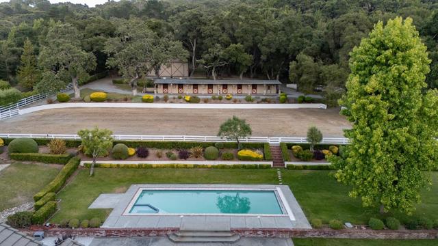 6 Sleepy Hollow Drive, Carmel Valley CA: https://media.crmls.org/mediaz/f59378e4-59a2-423f-b2e6-9398950fae66.jpg