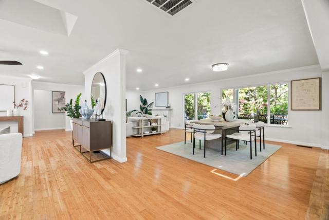 10500 Creston Drive, Los Altos CA: https://media.crmls.org/mediaz/f5939d64-0ba9-4314-bca1-575dc6d99d67.jpg