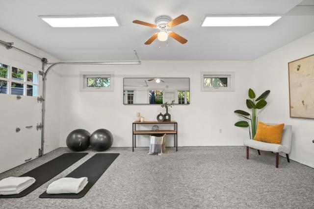 2061 Valparaiso Avenue, Menlo Park CA: https://media.crmls.org/mediaz/f593dffe-5fb2-4f4d-be3a-3911ea1e0038.jpg
