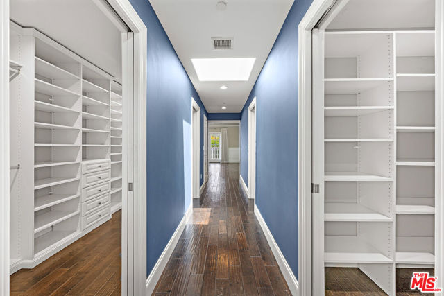 1147 Centinela Avenue, Santa Monica CA: https://media.crmls.org/mediaz/f594ed16-950f-4bac-9ee3-a32e6fdb8b91.jpg