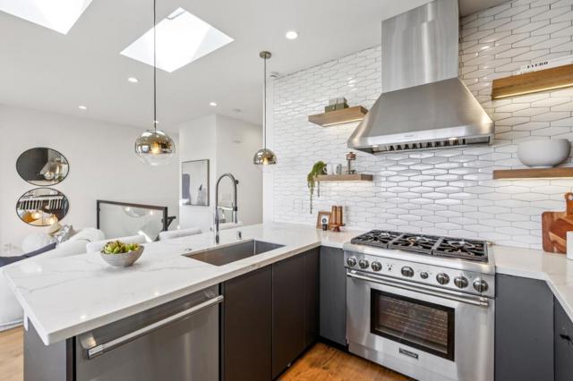 2271 40th Avenue, San Francisco CA: https://media.crmls.org/mediaz/f5953876-7680-4861-9bc5-251c63474442.jpg