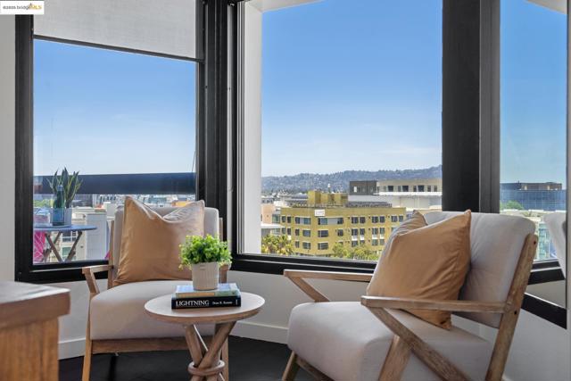 6363 Christie Ave, Emeryville CA: https://media.crmls.org/mediaz/f5959177-24a6-43db-800c-d0df4cb5bfef.jpg