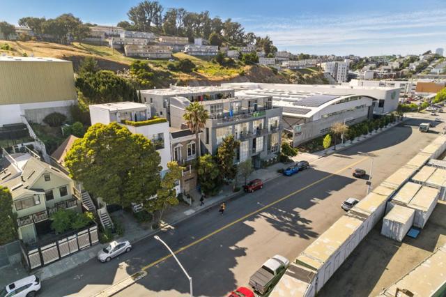 1000 Pennsylvania Avenue, San Francisco CA: https://media.crmls.org/mediaz/f595f0b5-a723-4515-b105-a9239ba6f6c6.jpg