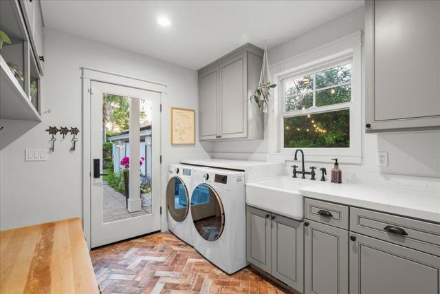 15415 Winchester Boulevard, Monte Sereno CA: https://media.crmls.org/mediaz/f59612ed-bd43-456c-a7eb-143f927cbadc.jpg