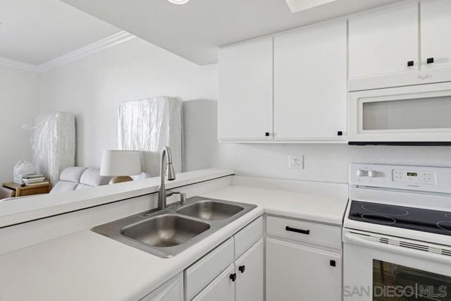 Image 12 of 37 For 3790 Florida St  B216