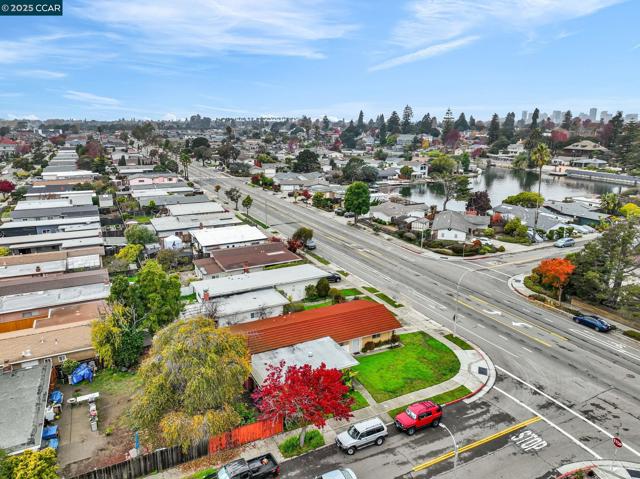 1246 Otis Dr, Alameda CA: https://media.crmls.org/mediaz/f59717a8-03db-488c-948d-cb5a4de749ce.jpg