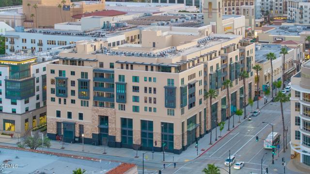 Detail Gallery Image 1 of 5 For 39 S Los Robles Ave #4009,  Pasadena,  CA 91101 - 2 Beds | 2 Baths