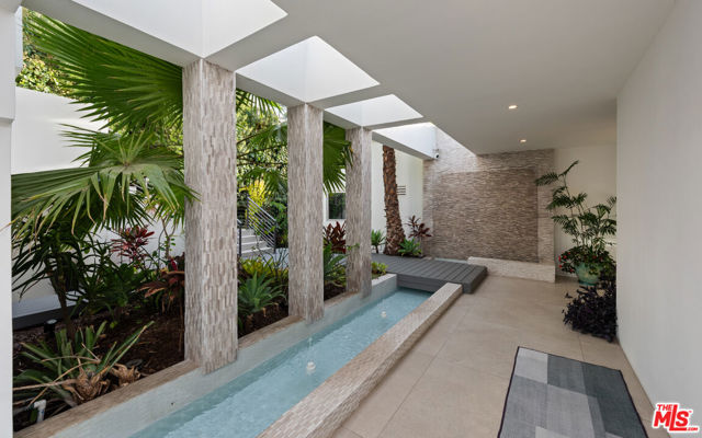 2630 EDEN Place, Beverly Hills CA: https://media.crmls.org/mediaz/f59939eb-5b2e-4c0a-b5df-9265ded8f1a5.jpg