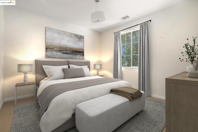 752 Jennifer Street, Brentwood CA: https://media.crmls.org/mediaz/f5993cdc-850b-4b68-b588-a2a08bcfda47.jpg
