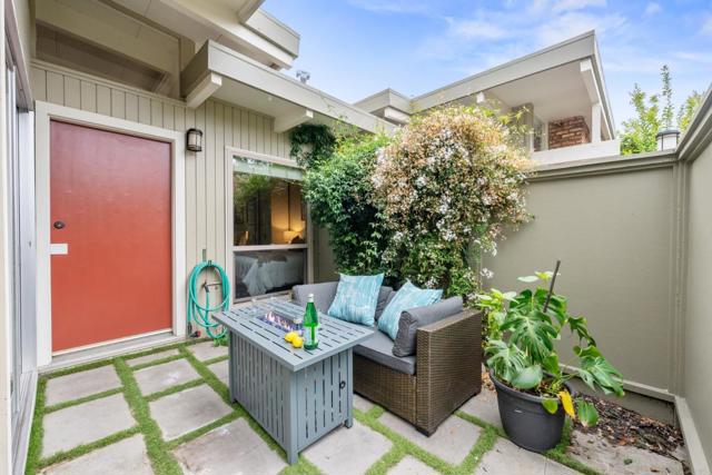 3901 Middlefield Road, Palo Alto CA: https://media.crmls.org/mediaz/f599a9ba-b9e3-41d2-912d-e2adef2bce25.jpg
