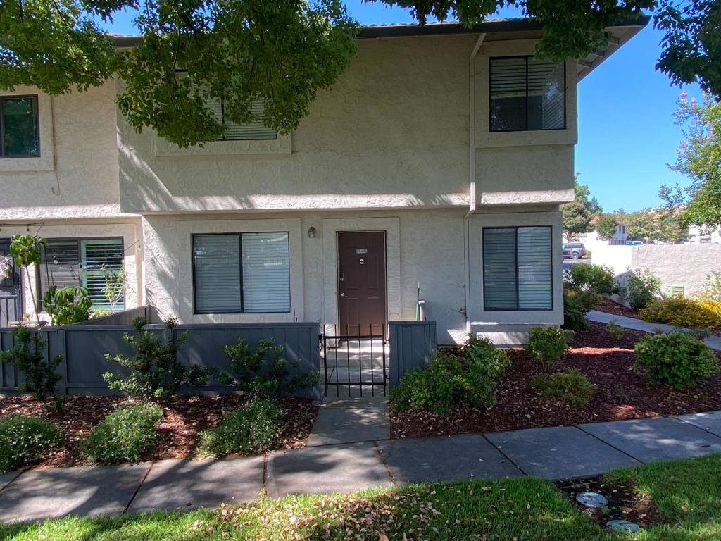 171 Kenbrook Circle
