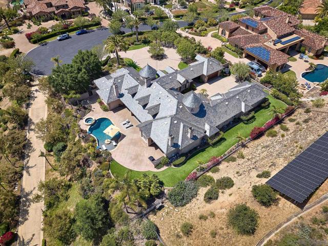 14460 Cheyenne Trl, Poway CA: https://media.crmls.org/mediaz/f599e0ab-e2d7-4537-93eb-4ade1514aee4.jpg