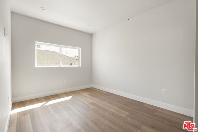 714 W 41st Place, Los Angeles CA: https://media.crmls.org/mediaz/f599f46c-693c-48f0-a325-30670d5a2162.jpg