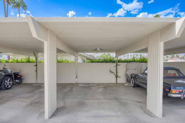 1881 S Araby Drive, Palm Springs CA: https://media.crmls.org/mediaz/f59a279a-8a34-4a9d-b8c6-6b0ee8008333.jpg