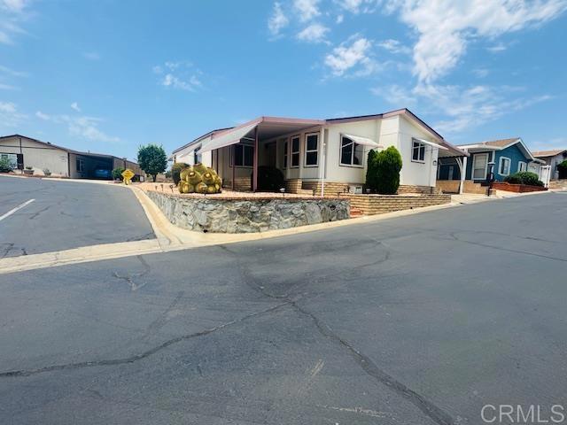 909 Richland, San Marcos CA: https://media.crmls.org/mediaz/f59af076-92d3-4aa4-b458-e5595b8001ba.jpg