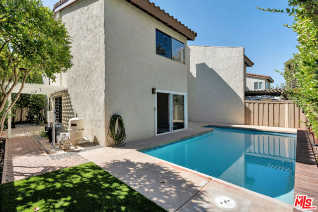 603 Racquet Club Lane, Thousand Oaks CA: https://media.crmls.org/mediaz/f59d6d24-64a1-4171-b2c2-2b785c2051f2.jpg