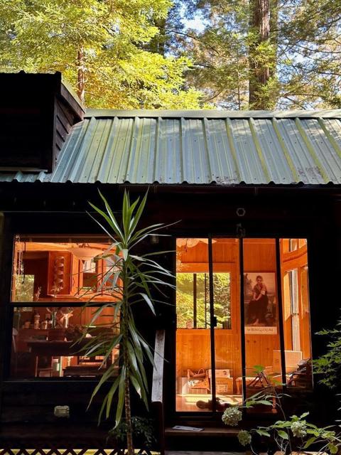 22700 Old Santa Cruz Highway, Los Gatos CA: https://media.crmls.org/mediaz/f59e113e-e340-4ab3-bc98-4271ec40d316.jpg